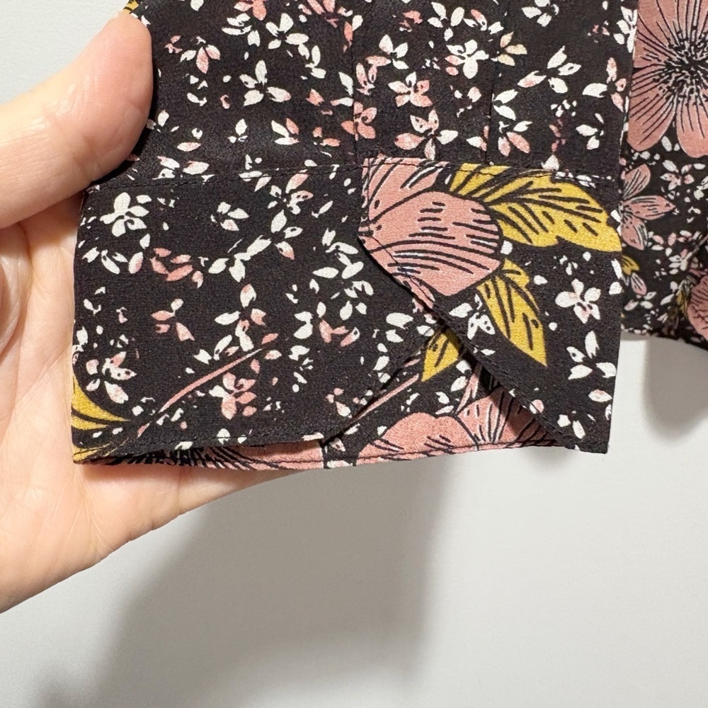 Zadig and Voltaire Chai Print Dark Floral 100% Silk Blouse Top Size XS Luxury - Picture 10 of 14
